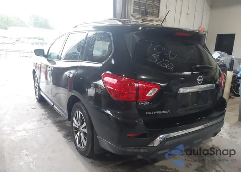 2017 Nissan Pathfinder S/Sv/Sl/Platinum z USA, uszkodzony, nr VIN 5N1DR2MN3HC900910